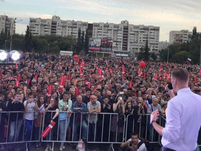 Митинг сторонников Навального в Омске. Фото: twitter.com/shaveddinov